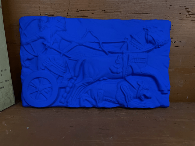 Bas relief char de guerre